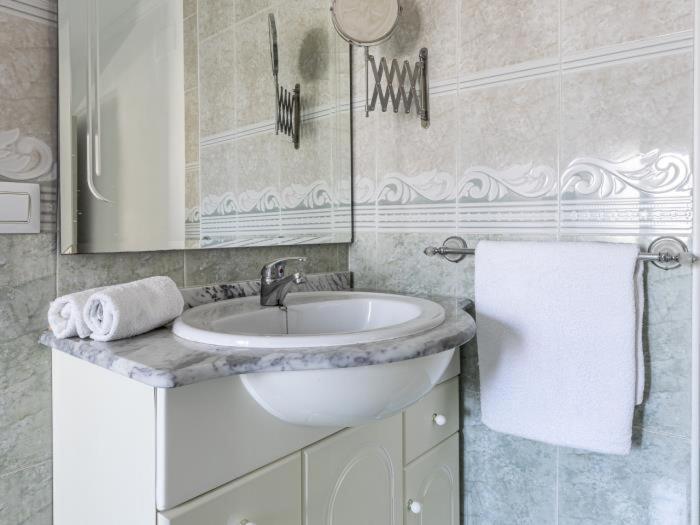 Apartamento Pureza Dreams De Oasis En Triana Sevilla